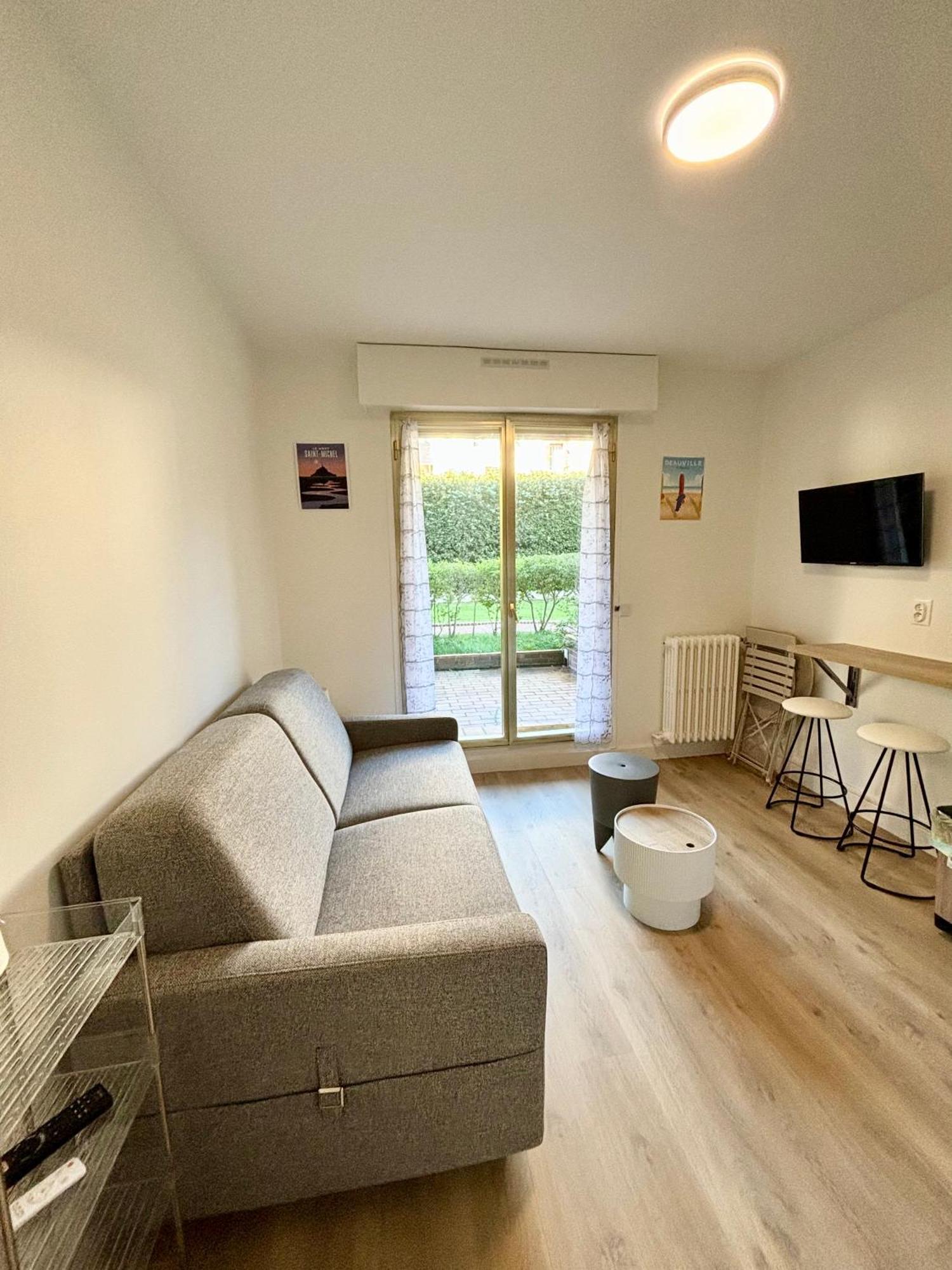 Studio En Rez De Jardin Deauville Centre Et Plage 外观 照片